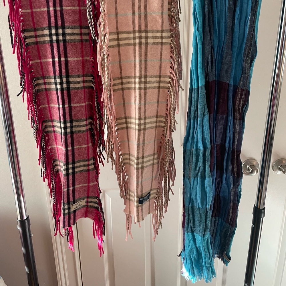 Burberry scarf lot